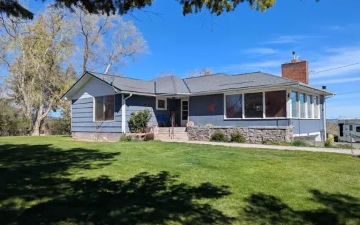 Eastern Oregon Four Bedroom Home With a View in Burns