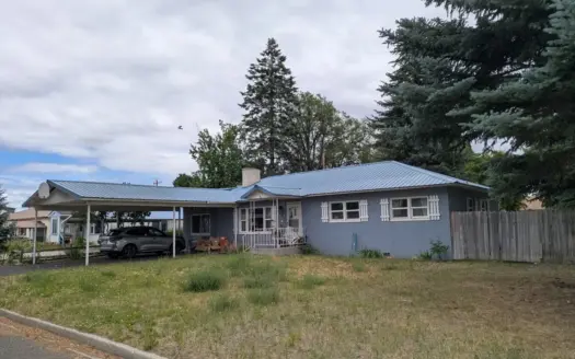Eastern Oregon Three Bedroom Home Located in Burns