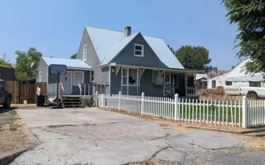 Eastern Oregon Four Bedroom Home Located in Hines