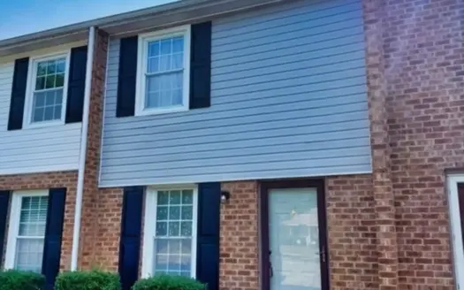 Waynewood Townhouse with Patio in Cheraw