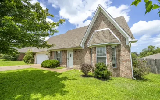 Updated Brick Home for Sale in Jackson, TN – Under $300K