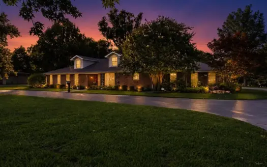 Ultimate Family Home on 2+ Acres Winnsboro Wood County East Texas