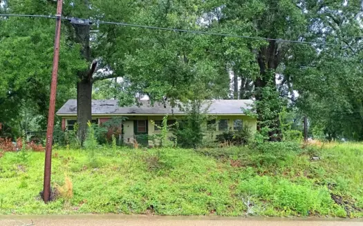 Investment Home in Atlanta TX with Charm, Space & Big Potential