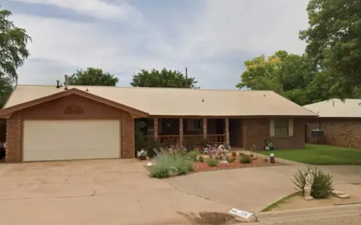 ~Littlefield~3/2/2 With A Shop!! Lots Of Storage!
