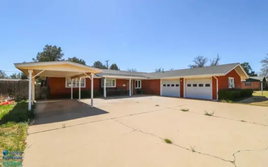 LOCATION LOCATION LOCATION 3/2/2 near Crescent Park in LFD!