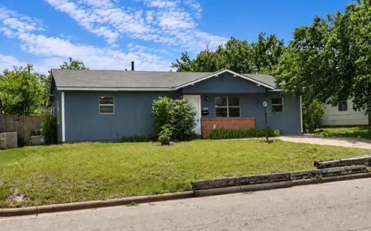Spacious 4 bed 1 bath Home in Wichita Falls TX