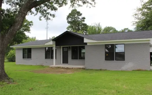 Brick Home Prime Location in New Boston TX For Sale