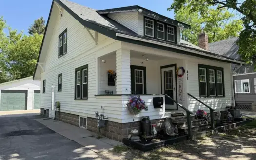 Home in The City of Waupaca For Sale