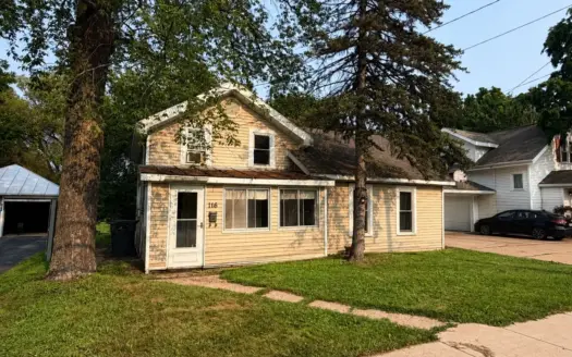 Home in the City of Waupaca For Sale