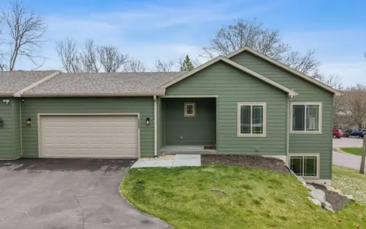 Stunning Zero Lot Line Duplex in the Baraboo Area