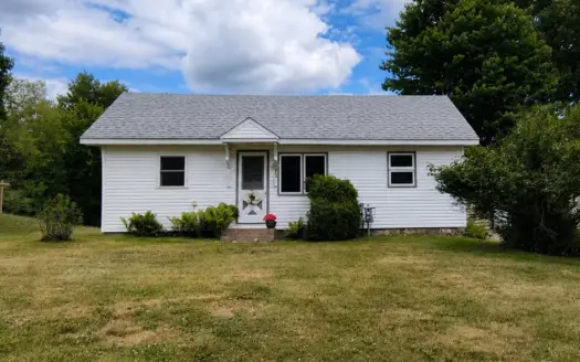 2 Bedroom 1 Bathroom Home w/ Large Lot in City of Park Falls, WI