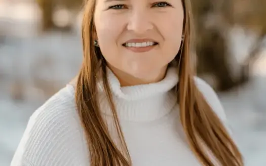 agent profile picture for Charsi Shearer on Homes For Sale website