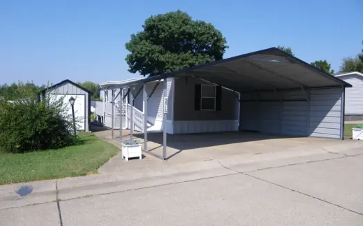 Like new Manf. home in Evansville’s Mill Creek Esatates