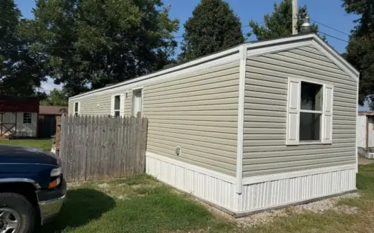 Affordable like new manf home in Ft Branch