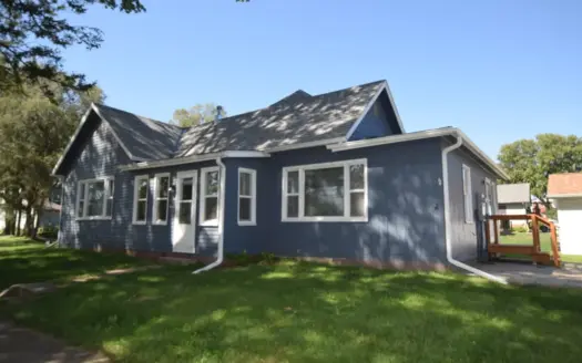 Convenient One Story Living In This 3 Bedroom Home In Harlan, IA