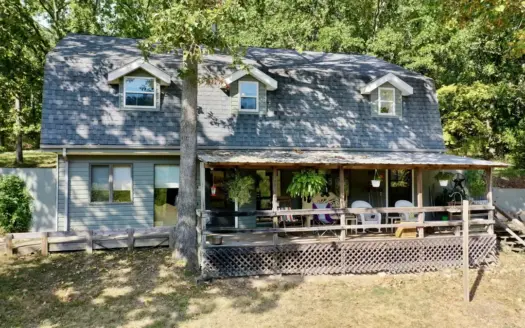 Secluded Acreage Farm and Home in Boss, Missouri