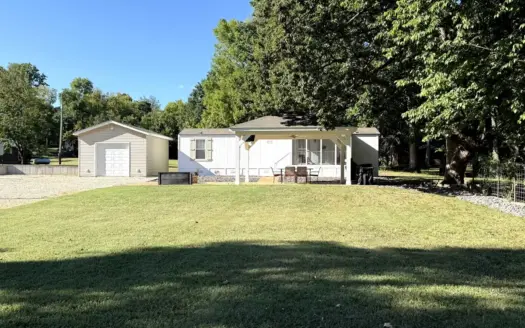 Weekend Getaway Property in Eminence, Missouri