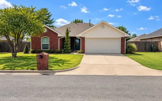 Three bedroom two bath home located in Kelley Estates for sale!