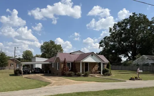 3 Bedroom Brick Home For Sale In Tn, Shop, Carport, Big Yard