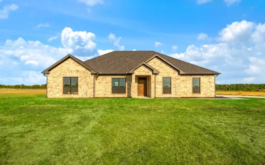New Build with Acreage For Sale Blossom TX Prairiland ISD