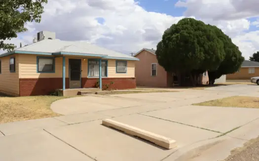 Two-Home Multifamily Property in Tucumcari, New Mexico
