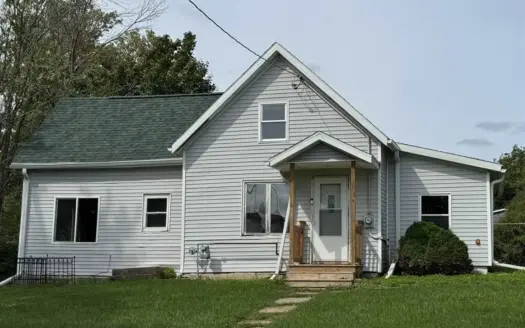 Poy Sippi Home For Sale in Waushara CO