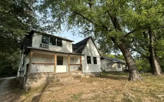 4 Plex and Home For Sale Investment Property Rental In Town