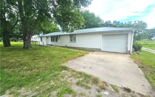 Affordable living in Hamilton, MO!