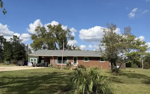 Home In Town For Sale In Savannah With Fencing