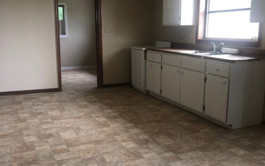 Full Brick 3 Br 1 Ba Home on 24 Acres in Hawkins County Tn