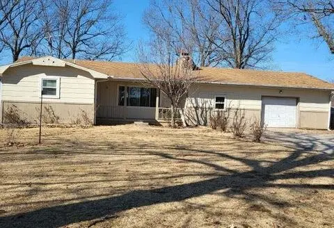 Hobby Farm Near Twin Bridges in Southern Missouri Ozarks