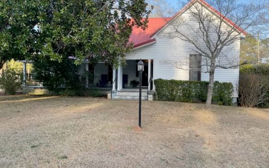 Historic Farm House on 6 Acres Minutes from Winnsboro, Sc