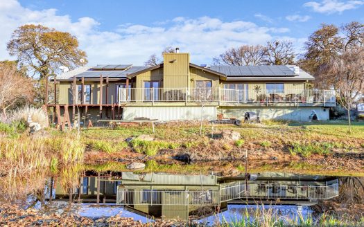 California Country Home and Equine Property for Sale