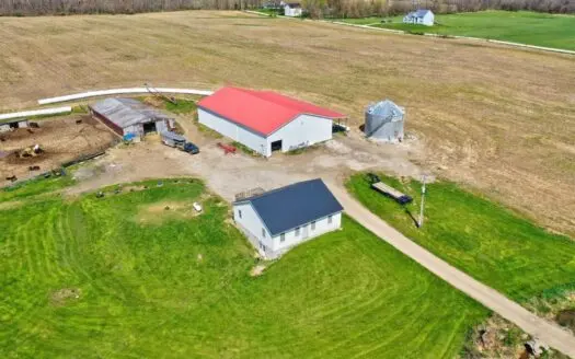 Country Farmhouse with Tillable Ground in Fredericktown, Oh
