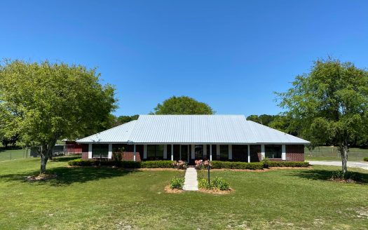 3/2 Country Home on 8.8 Acres! Newberry Florida!