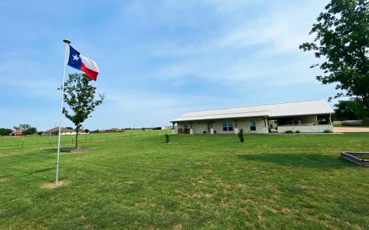 Country Home for Sale in Central Texas