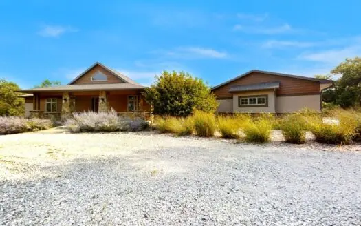 Stand Alone Acreage with No Covenants!