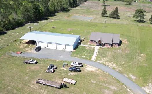 Country Home On ±90 Acres With 1200 Sqft Guest House