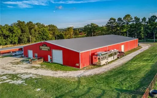 Premier Equestrian Facility in the Heart of the Ozark Mtns