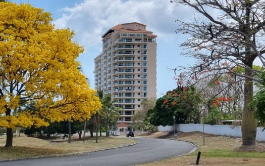 Ocean view Condo in Vistamar Golf, Beach & Marina, Panama