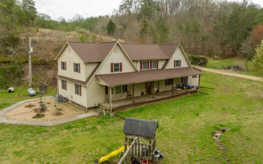 East Tennessee Retreat Hancock County Sneedvillle Country Home and Acreage for Sale