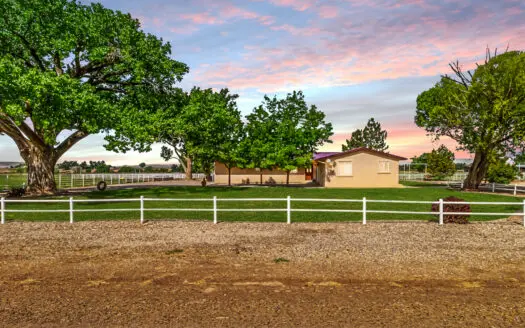 CO Country home on 12 acres with shop & livestock facilities