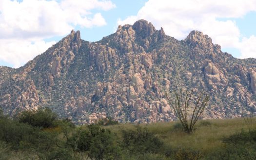 Desert Property with a WELL and stunning 360 panoramic views
