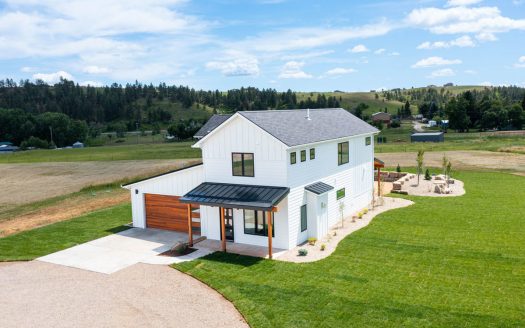 Luxury Newly Built Home on 11 Acres | Lewistown, MT
