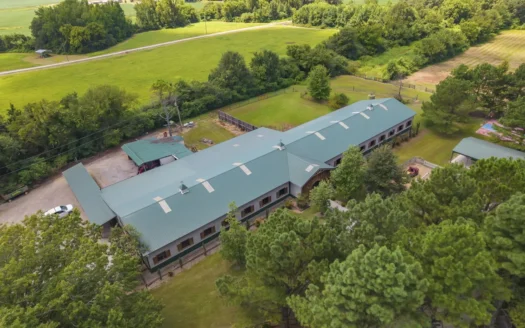 92ac Tennessee Agritourism Estate 2 Homes, 8ac Lake, Barn & Venue
