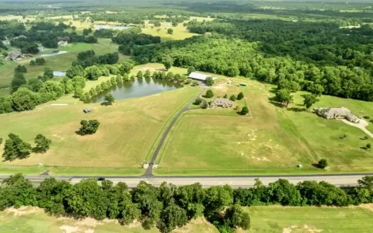 Luxury Country Estate on 26.78± Acres with Equestrian Amenities