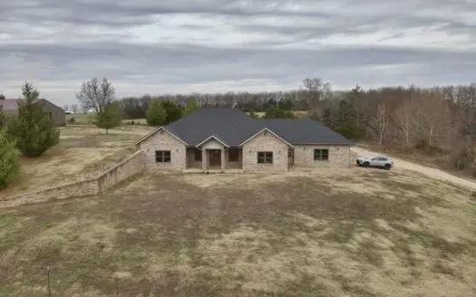 Charming Brick Earth-Contact Home on 17 Acres — Ideal for Horses.