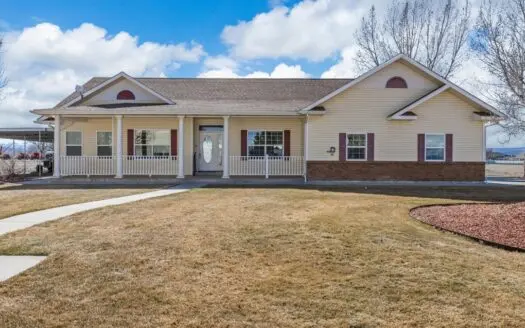 Montrose Colorado Country Home on Acreage For Sale