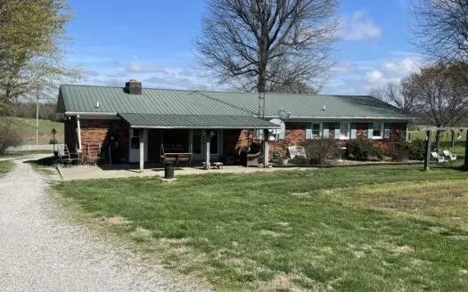 Country home &20 acre Equine farm for sale near Bowling Green Ky.