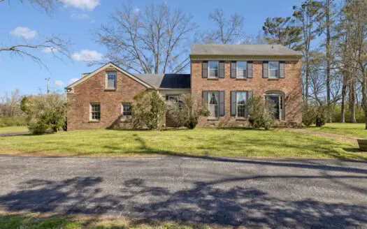 Country home and Farm For Sale